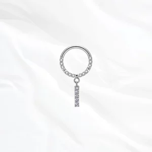 oreille titane design élégant argenté