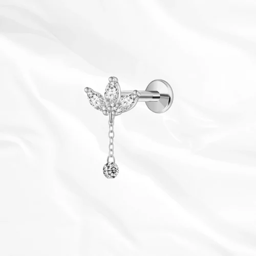 LA MARQUISE TOMBANTE – Image 2
