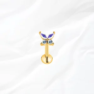 Piercing labret en titane doré "l'indiscipliné" motif papillon avec cristaux marquise violets et ronds clairs pour hélix ou tragus