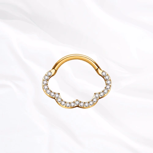 Anneau segment clipsable en titane doré Le Nuage Brillant, contour ondulé en forme de nuage entièrement pavé de zircons