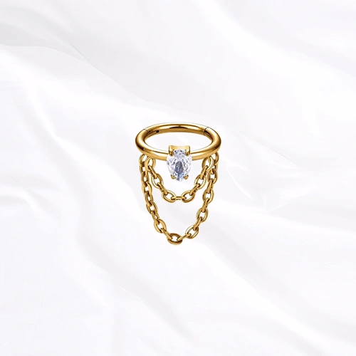 Anneau segment clipsable en titane doré Anneau Pendentif Serti, zircon ovale tenu par quatre griffes fines au centre de l’anneau