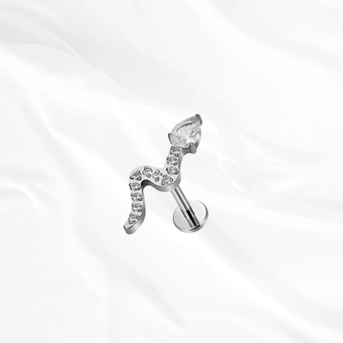 Labret en titane argenté Le Serpent V2, serpent au corps pavé de petits zircons et à la tête formée d’un zircon poire