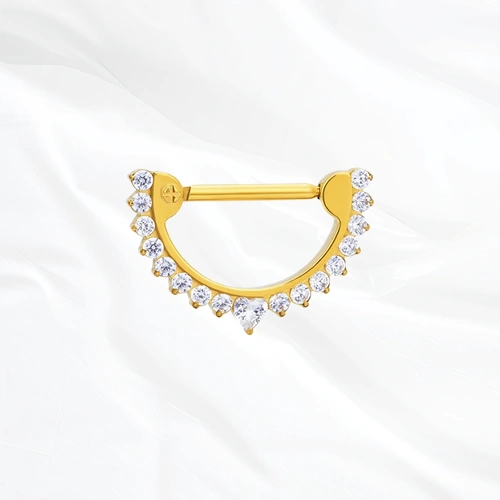 Piercing de téton en titane doré Le Demi-Cercle Brillant, demi-cercle au bord serti de zircons traversé par une barre droite