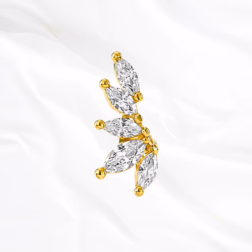 Labret push-in en titane doré L’Aile d’Ange Solo, cinq zircons marquise sertis en éventail, chacun légèrement incliné