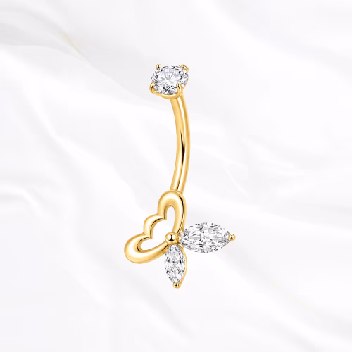 Piercing de nombril banane en titane doré L’Envolée du Papillon, papillon aux ailes de zircons marquise monté en biais