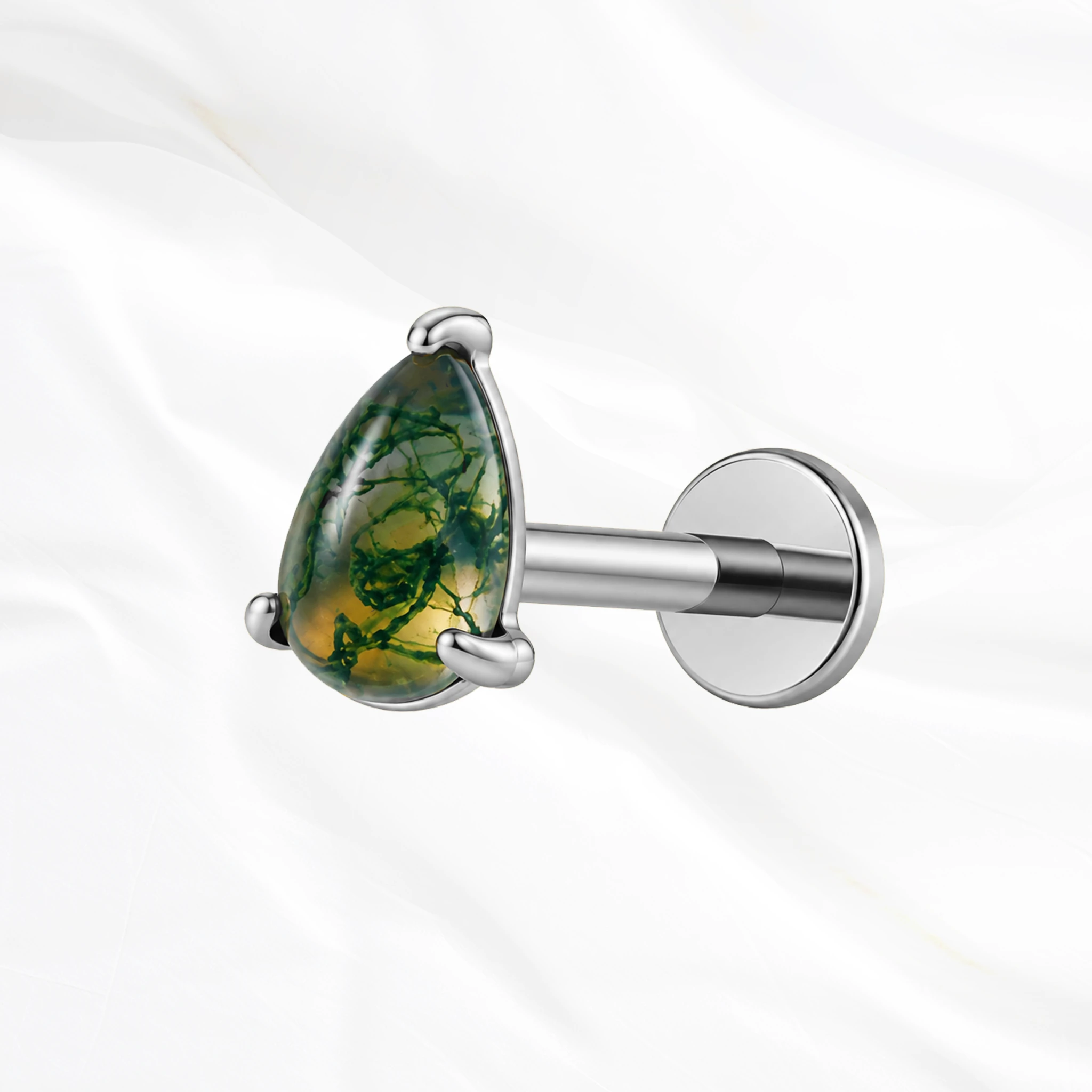 Labret en titane argenté La Larme de Jade, pierre d’agate mousse taillée en goutte aux veines vertes