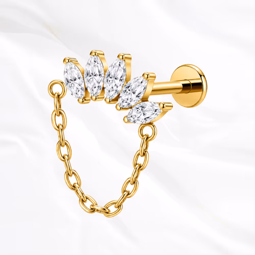 piercing hélix en titane doré, éventail de zircons marquise prolongé d'une chaînette