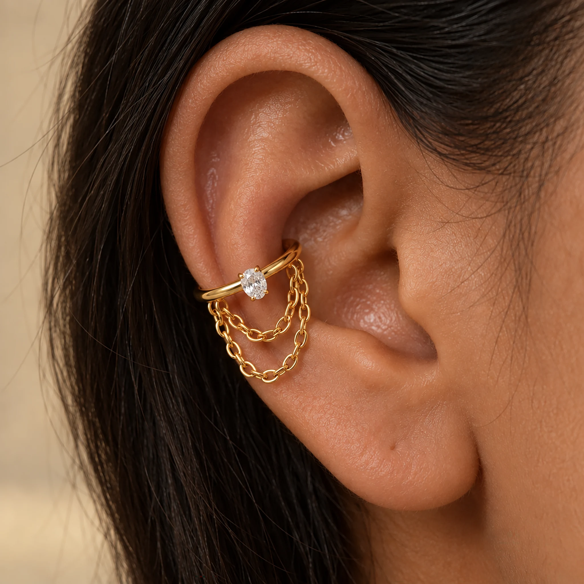 Anneau de conch en titane doré Anneau Pendentif Serti porté, zircon goutte et chaînettes sur le cartilage