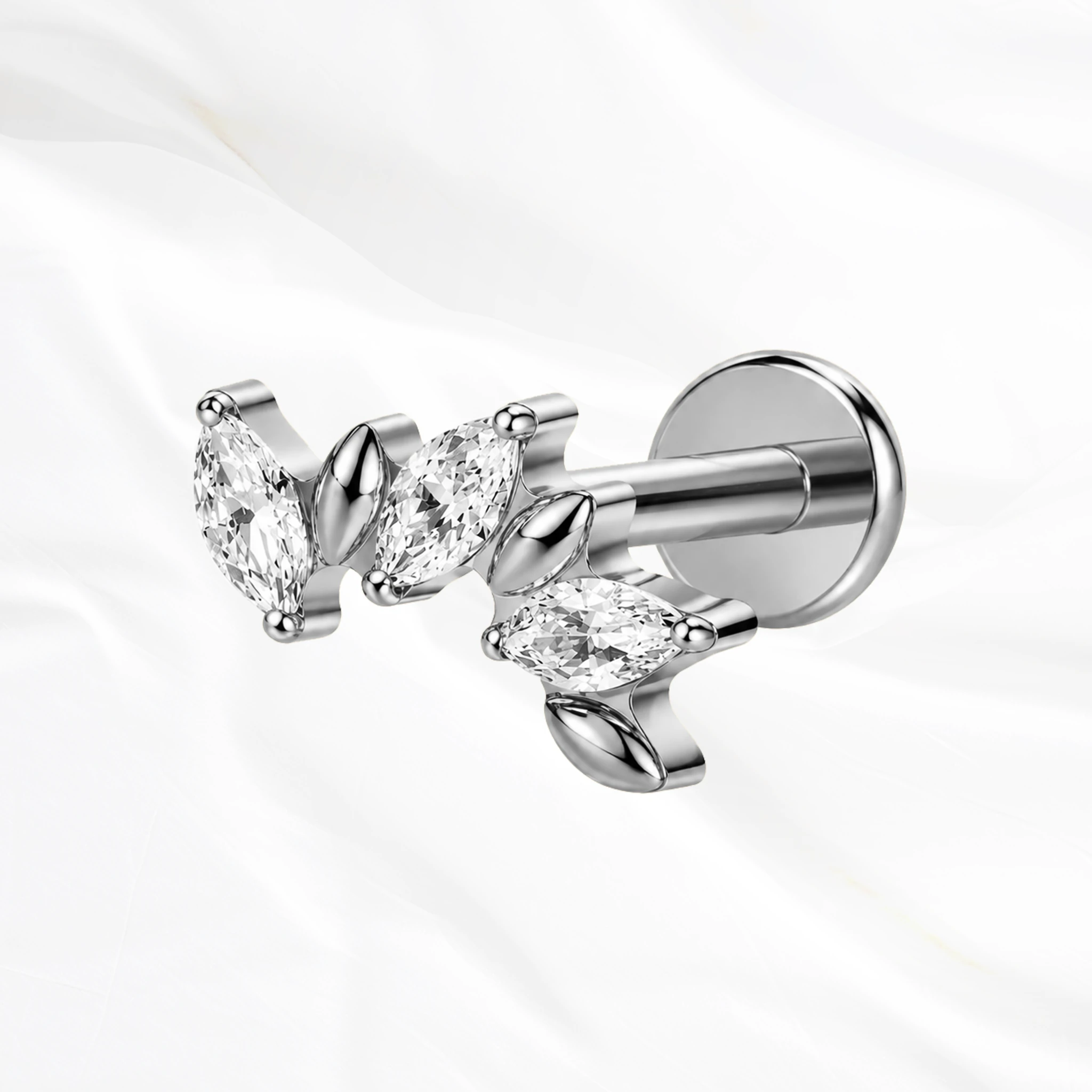 Piercing L'Épineux en titane argenté, photo produit